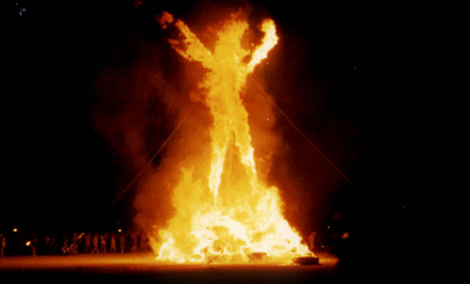 Горящий человек с фестиваля Burning man